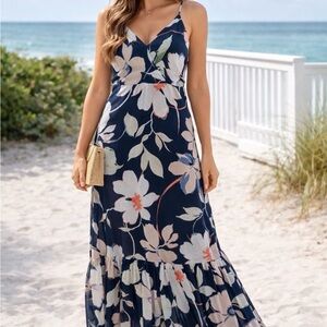 Banana  Republic Petite Floral  Maxi Dress Woman’s 12 P  Tiered Spaghetti Strap